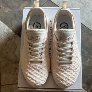 Womens APL techloom phantom sneaker size 7. Worn twice